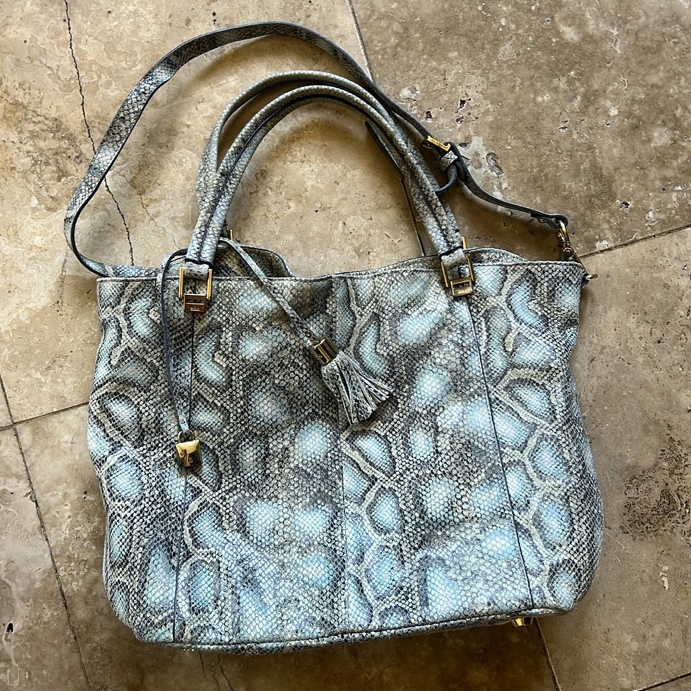 G.I.L.I. Snake-Embossed Gray & Black Hobo Bag - Picture 14 of 15